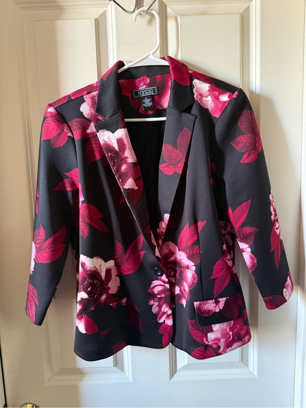 NYCC Floral Black and Fuchsia Single-Button Blazer
